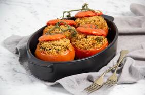 Cómo hacer tomates rellenos con arroz integral y brócoli