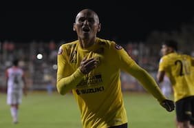 En la estela de Buffon: los inoxidables que se toman el fútbol local