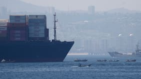 Autorizan uso de sirenas en buques por marejadas y niebla en la bahía de Valparaíso