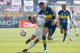 El tenso cruce entre Matías Zaldivia y el evertoniano Diego Oyarzún tras el triunfo de la U