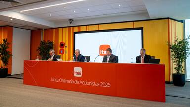 Itaú Chile renueva su directorio con la llegada de un exhistórico de Santander y aprueba dividendo histórico