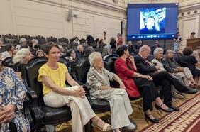 Carolina Tohá participa en homenaje de mujeres del PS a Fanny Pollarolo en el ex Congreso