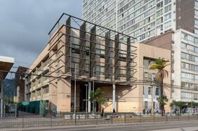 El lío por sobresueldos a directores de colegios de Independencia que obligó al municipio a abrir una auditoría externa