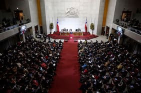 Archivo LT | Aplausos grabados, un teleteatro y anuncios sociales: los hitos y anécdotas de las cuentas públicas presidenciales