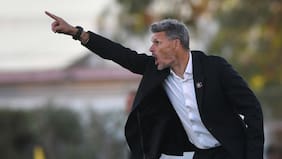 Sin Copa Sudamericana ni su continuidad asegurada: las primeras definiciones de Fernando Ortiz para Colo Colo 2026