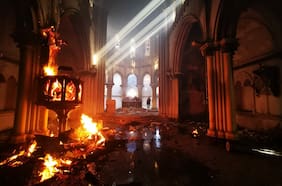 M. Público pide 14 años de cárcel para acusado por incendiar iglesia de Carabineros y gobierno valora avance en la investigación