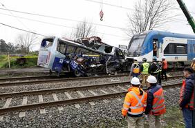 Suspenden formalización de conductor de bus que chocó con Biotrén: deberá ser operado