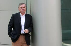 Descuentos para legalizar migrantes: la reinvención del exalcalde Gonzalo Cornejo