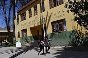 Incendio afecta Universidad de Atacama en Copiapó: no se registraron lesionados