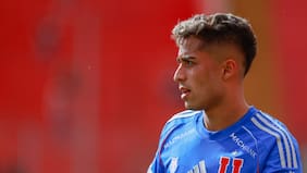 Lucas Assadi abandona con molestias el Clásico Universitario y enciende las alarmas en la U de cara a la vuelta con Lanús