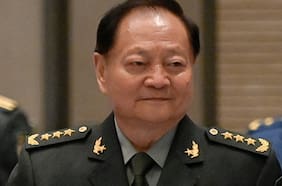Quién es Zhang Youxia, el general de alto rango de China acusado de revelar secretos nucleares a EEUU