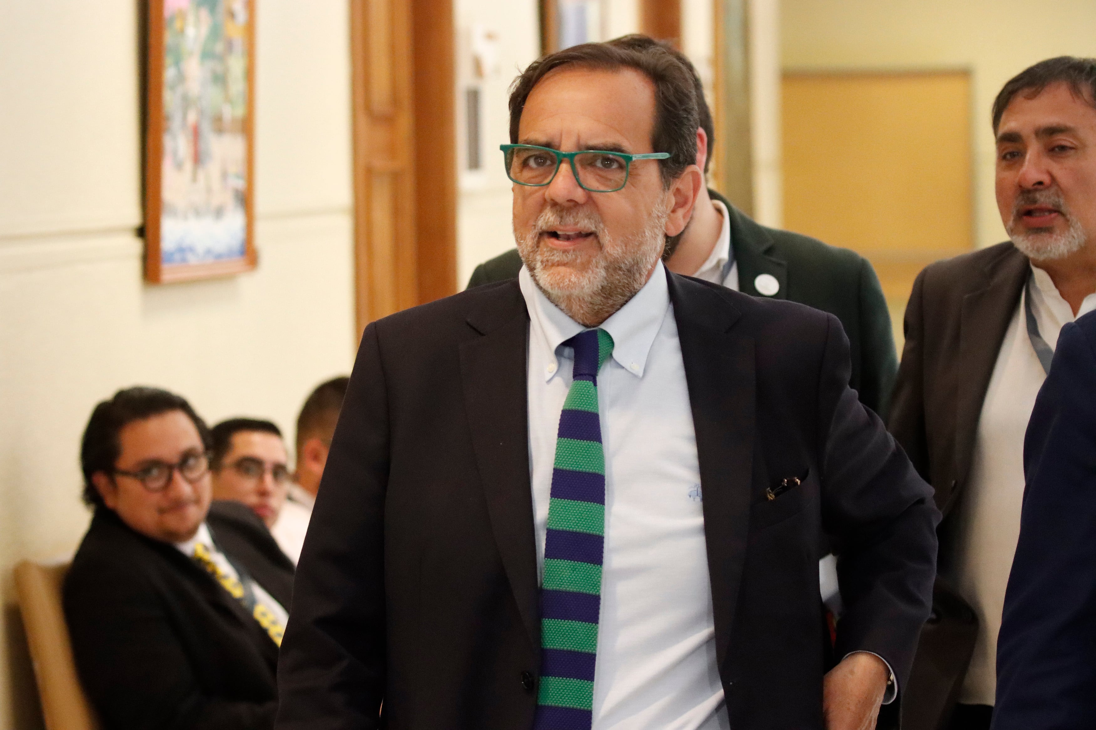 Mulet (FRVS) anuncia que llevará al TC la megarreforma mientras oposición continúa conversaciones para acción conjunta