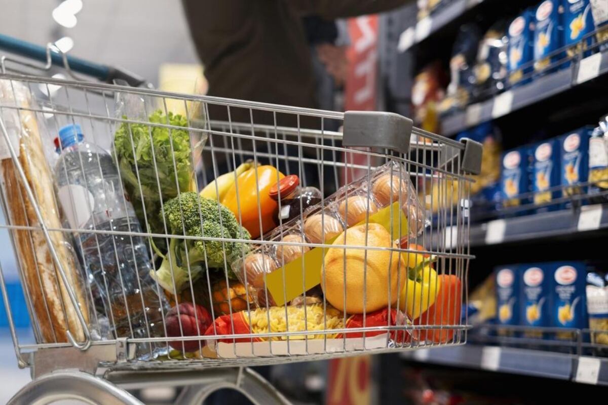 Chile se prepara para el feriado irrenunciable del 1 de mayo: supermercados cierran y la DT anuncia fiscalizaciones con multas de hasta 60 UTM — image 1