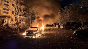 Ataques con misiles y drones remecen ciudades de Ucrania