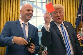 Medio estadounidense devela la desesperación de Infantino: presidente de FIFA ruega a Donald Trump que salve su puesto