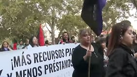 Tránsito interrumpido en la Alameda por manifestación sobre viviendas