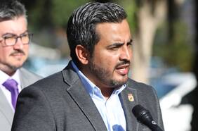 Carabineros investiga presunta bala que ingresó en casa de los padres del alcalde de San Bernardo