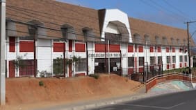 Colegio de Villa Alemana suspende clases para este lunes tras amenaza de tiroteo escrita en baño