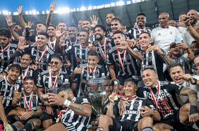 Campeones en Brasil: Eduardo Vargas y Erick Pulgar se coronan en los torneos estaduales