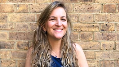 Josefina Errázuriz: Mirar el trabajo desde las constelaciones familiares