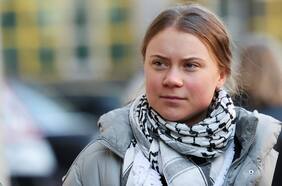 Detienen a la activista Greta Thunberg durante una protesta contra la ofensiva militar de Israel contra Gaza