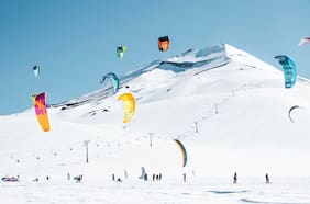 El Snowkite Fest reunirá a más de 150 deportistas en su undécima edición en Corralco