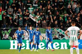 Sin Bravo, el Betis impone su buen presente ante el Ferencváros en la Europa League