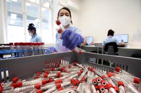 Variante BA.5 del Covid puede volver a infectarte solo un mes después de haber estado contagiado