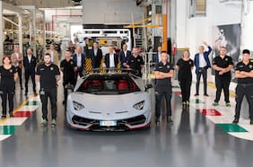 Inflan el pecho en Lamborghini: se fabricó el Aventador número 10 mil