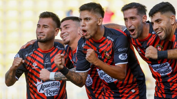 Premio a la vista: el millonario cheque que se repartirá el plantel de Deportes Limache si vence a la U en el Nacional