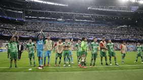 Sin premios, aumento de sueldo y retoques en el contrato: cómo Santiago Wanderers blinda a sus figuras Sub 20