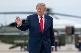 Trump pide fusilar a quienes filtran información confidencial e ironiza con la falta de líderes en Irán
