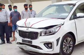 ¡Este sí que es record! Compró una Kia Carnival y la chocó en el mismo concesionario