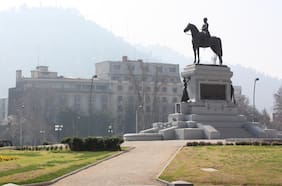 Las propuestas en torno a la reubicación (o no) del monumento al general Baquedano en Plaza Italia