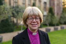Sarah Mullally, primera mujer arzobispa de Canterbury, cargo de mayor rango dentro de la Iglesia de Inglaterra