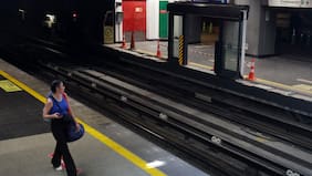 Montaje de puertas de andén en estación San Pablo: ¿Cuándo estarán listas en toda la línea 1?