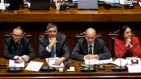 Gabinete al pizarrón: Congreso cursa masiva citación de ministros a comisiones tras difícil inicio de gobierno
