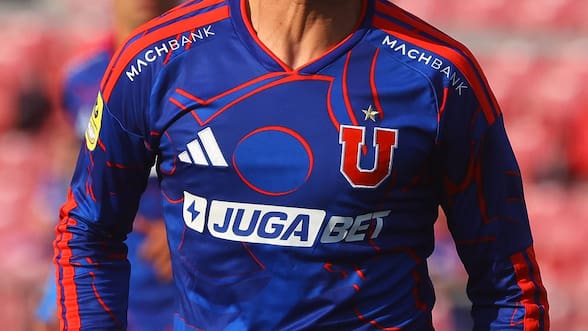 Caída de millonario contrato con Betano y miles de camisetas impresas de Adidas: los otros golpes que recibe la U