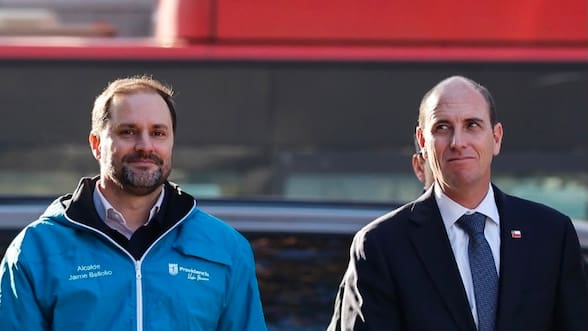 Alcalde Bellolio (UDI) se suma a solicitud de retirar reforma de seguridad y desata críticas en la derecha