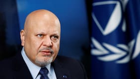 Karim Khan es destituido de su cargo como fiscal de la Corte Penal Internacional