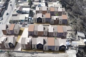 Lentitud de la reconstrucción tras megaincendio