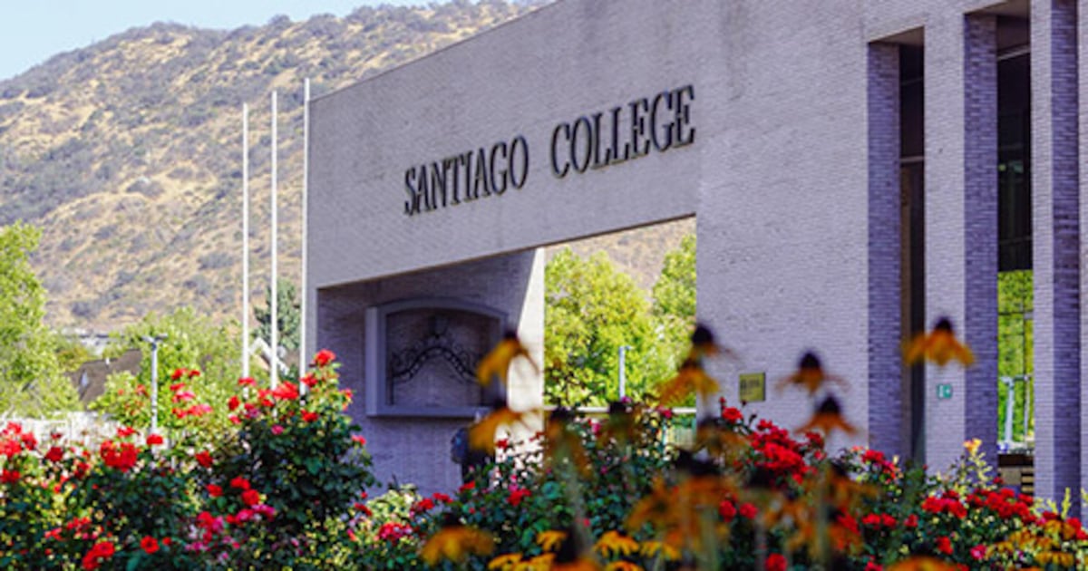 Familia demanda al Santiago College por acusaciones infundadas contra alumno