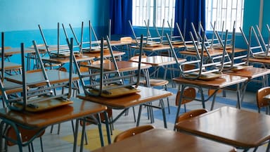 Mineduc suspende clases en todos los establecimientos de Las Condes para este viernes tras aluvión