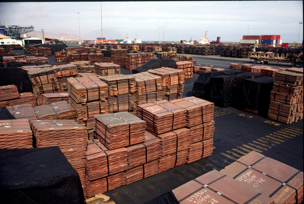 Inédita proyección sitúa al precio del cobre en US$ 10 el próximo año, pero eso supone un riesgo para el metal