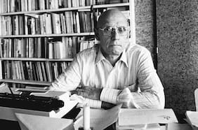 Guy Sorman acusa a Michel Foucault de abusar sexualmente de menores en África