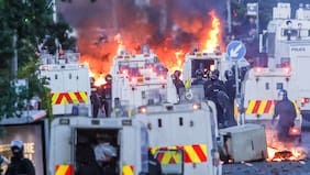 El caso que desató las violentas protestas contra la migración en Belfast