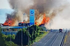 Incendio provoca corte de la Ruta 5 Sur en San Fernando: llamas cerca a estación de servicio fueron controladas