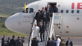 Avión del Papa sufre un problema técnico y se retrasa la salida del vuelo desde Tenerife a Roma