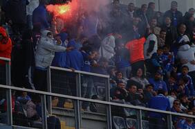 Escándalo en Concepción: el Clásico Universitario fue suspendido por los graves incidentes en el estadio