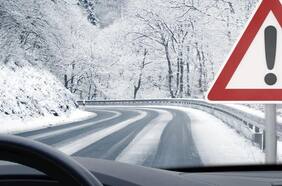 ¿Cómo manejar bajo condiciones climáticas adversas?